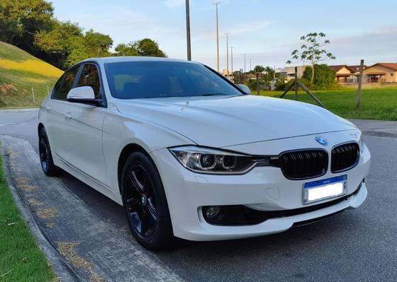 BMW 320i 2.0 16V TURBO ACTIVE FLEX 4P AUTOMÁTICO BMW 320i 2.0 16V TURBO ACTIVE FLEX 4P AUTOMÁTICO